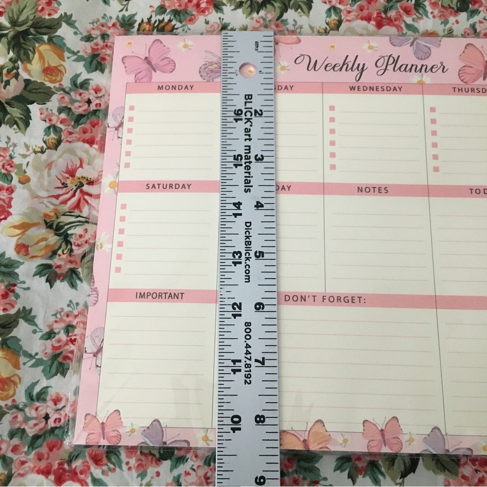 Butterfly & Flower Cottagecore Weekly Planner Notepad - Picture 4 of 5